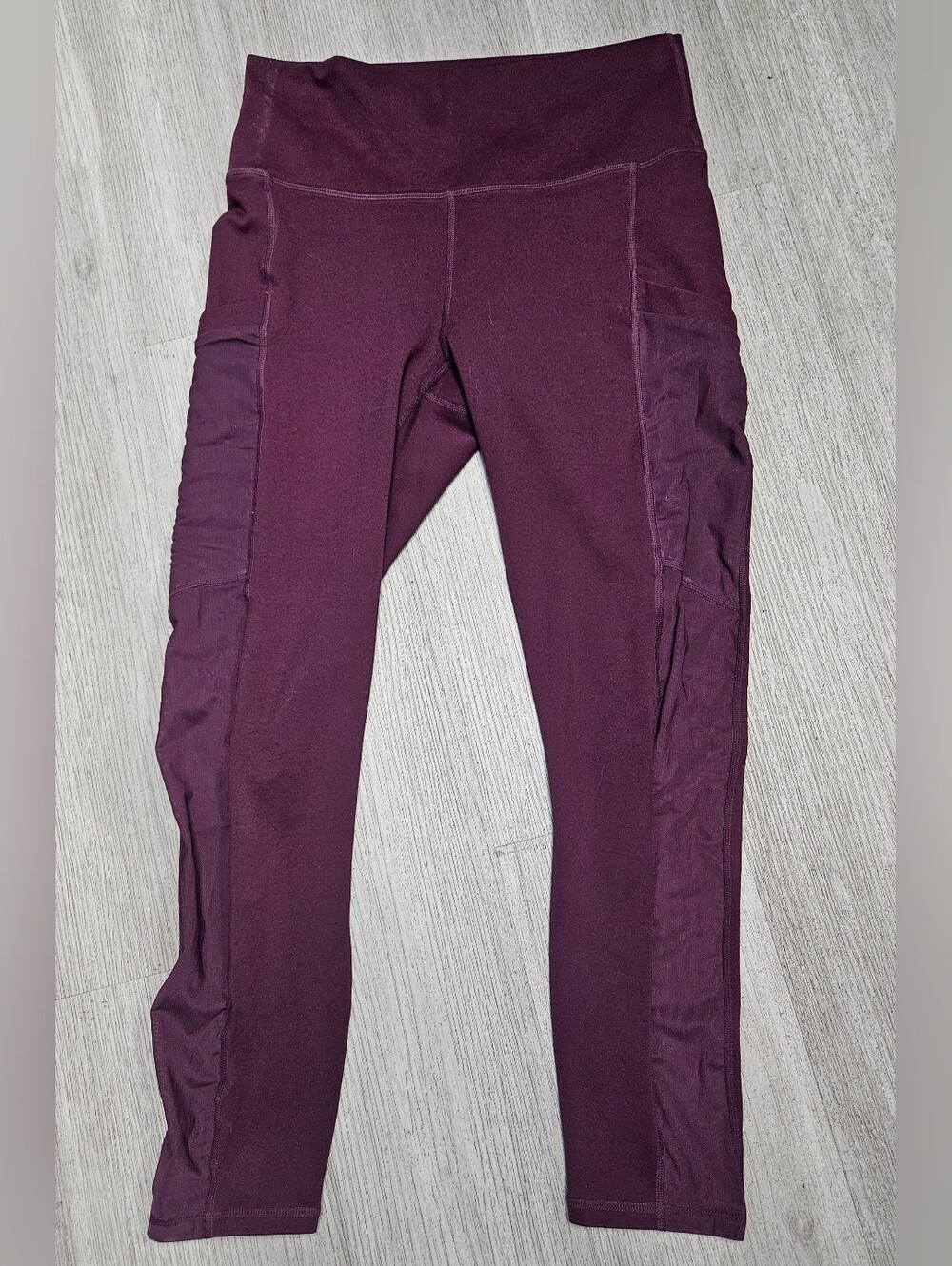 Fabletics Powerhold Leggings in Burgundy Maroon Leggings Mesh Pockets Size Small - Picture 1 of 7